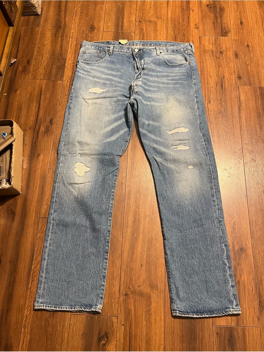 Levi's 501 Men's Light Blue Straight Jeans with Distressed Details